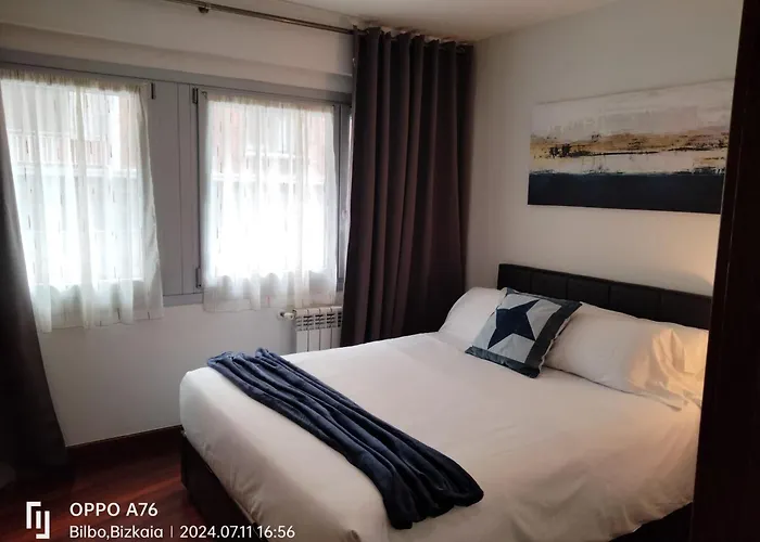 Amplio Y Acogedor Junto A Plaza Zabalburu Apartamento